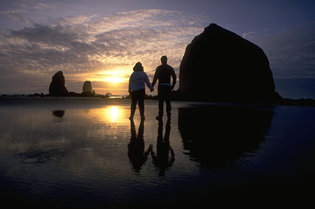 coupleonbeachsunrise.JPG